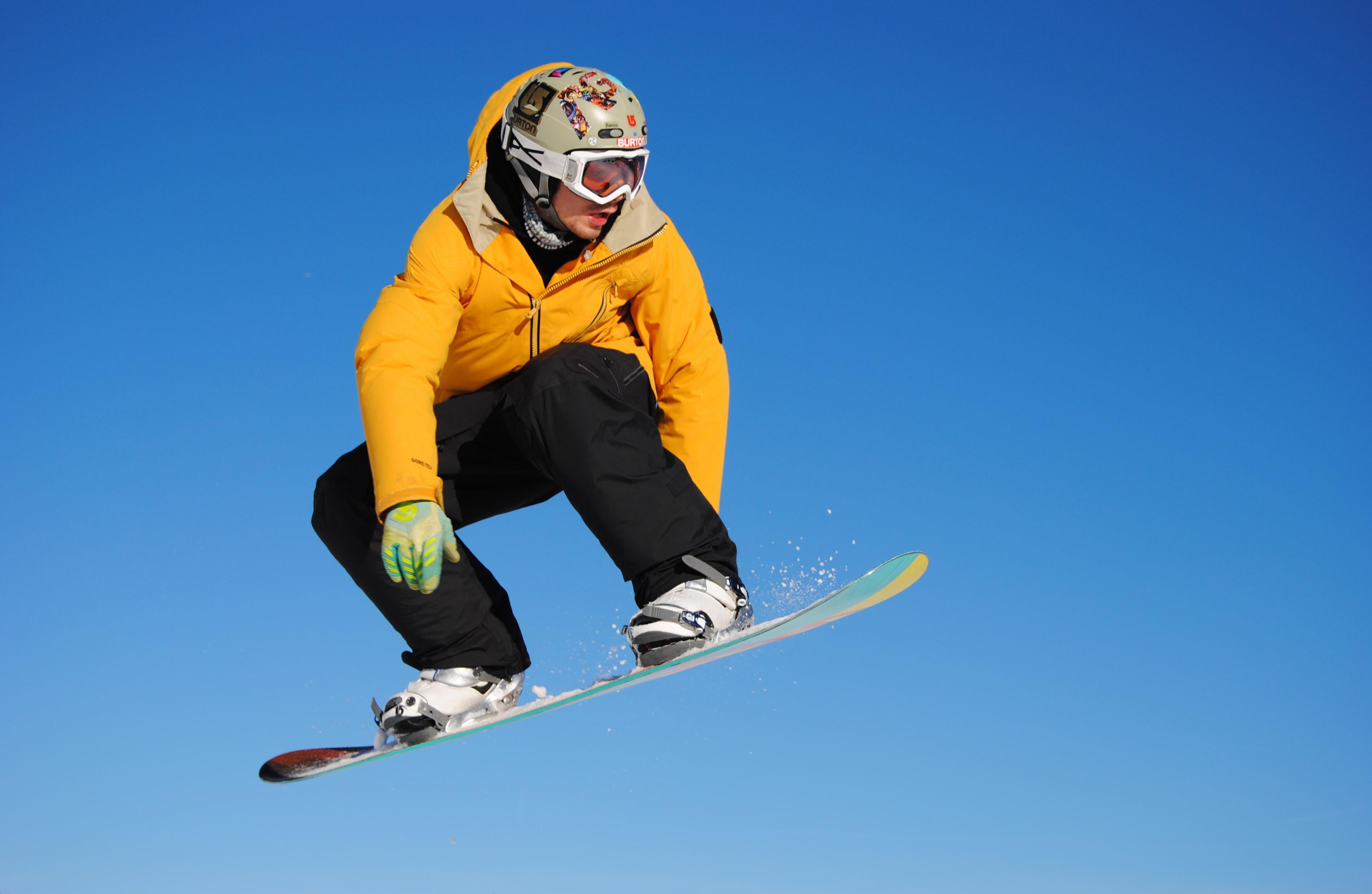 Snowboard Waxing